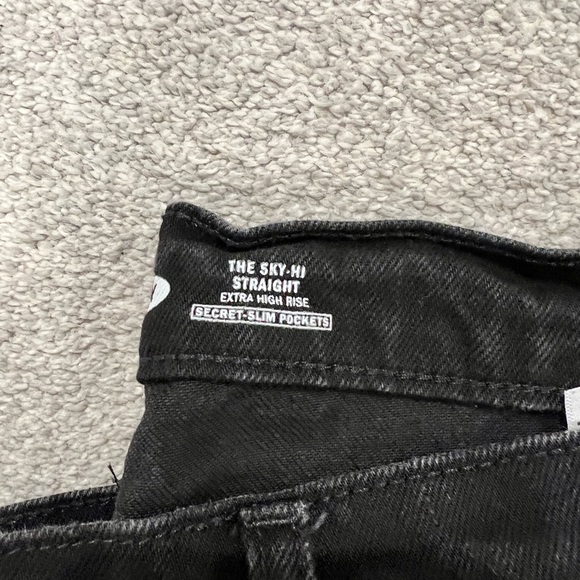 2 pair of Old Navy jeans size 16 and 18 - Picture 2 of 4